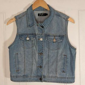 Early jean light wash denim jacket vest with crochet in back sz small button up